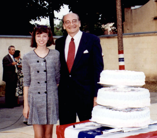 Expozi�ie personal� la Ambasada American� din Chi�in�u, Moldova